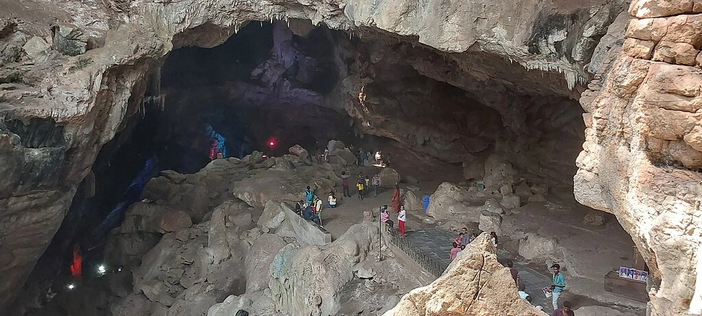 Borra caves local Taxiwaala